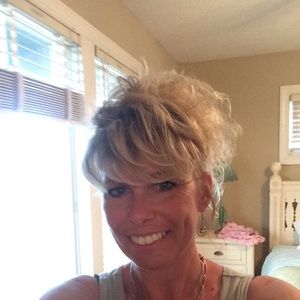 Meet your Posher, Justine